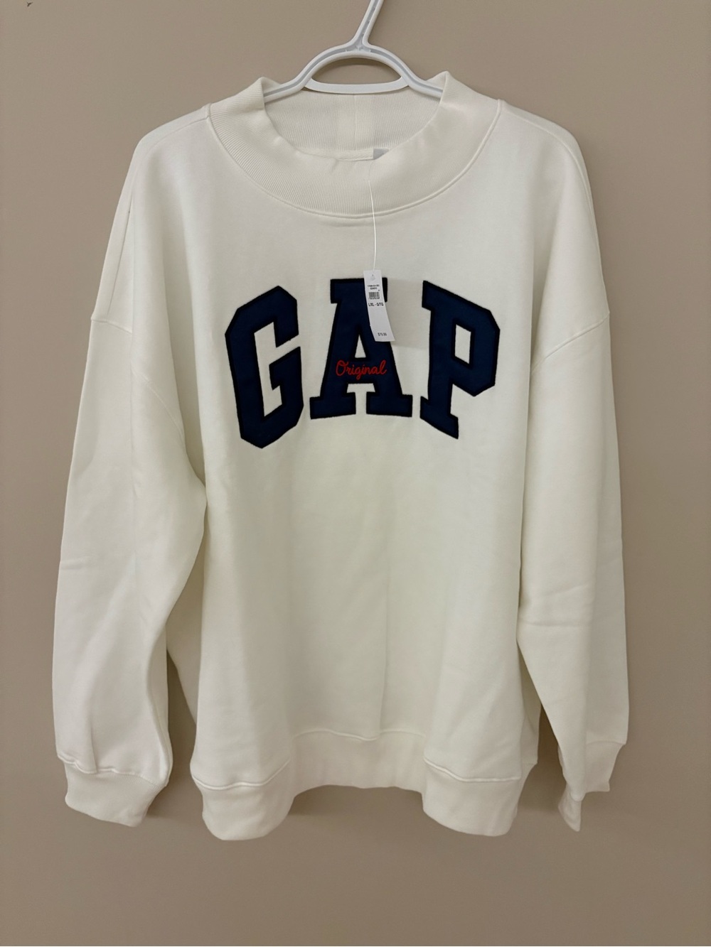BNWT GAP Original Crewneck Sweatshirt - White with Navy Logo (L/XL)